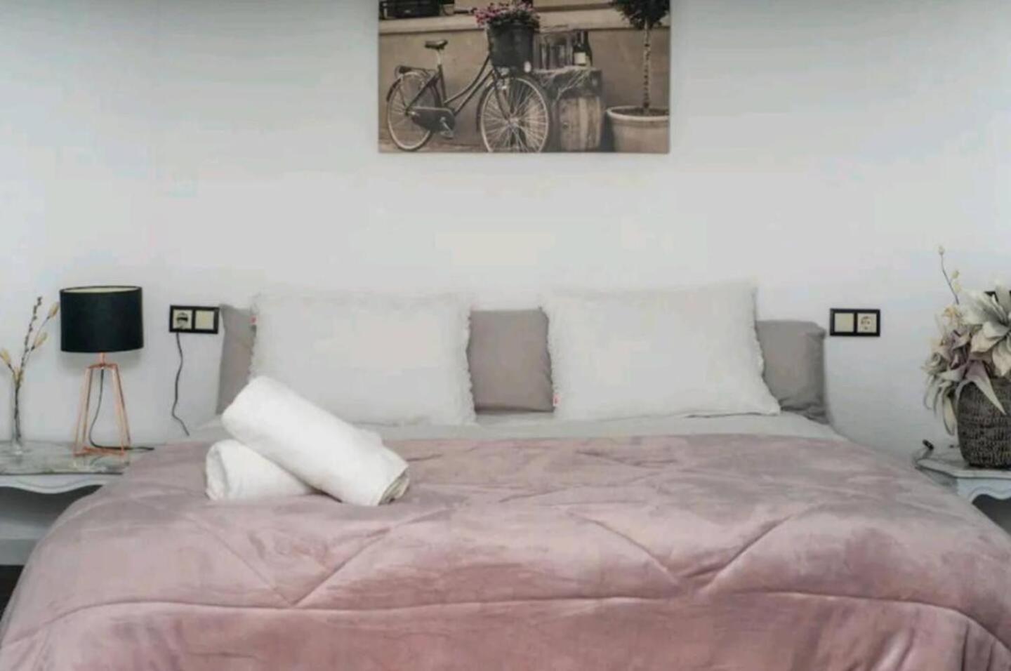 Stylish & Fully Furnished 3 Bedrooms Flat -4 Min Walk To Beautiful Beach لقنت المظهر الخارجي الصورة